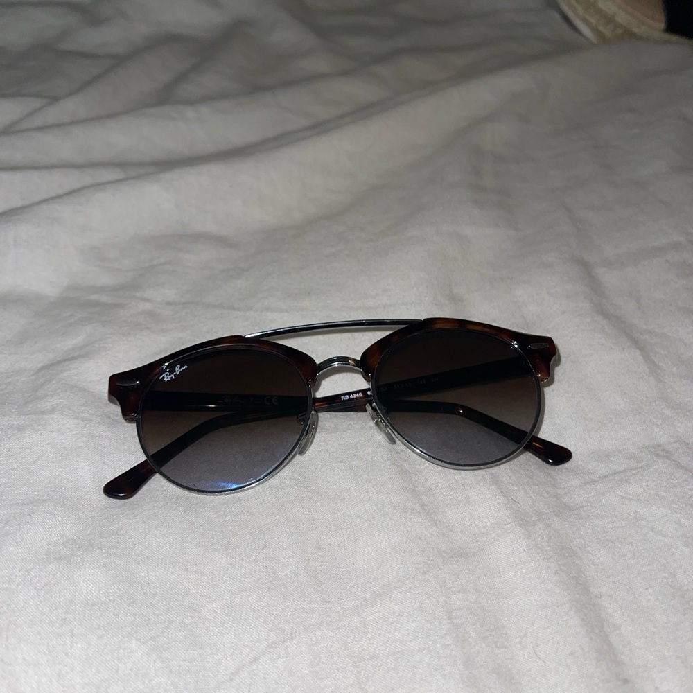 Ray bans sun glasses